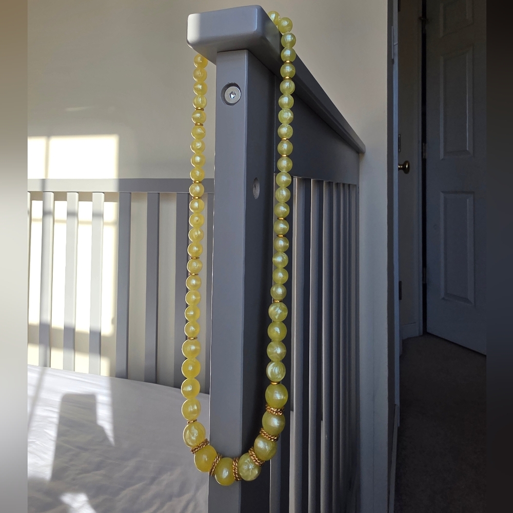 Vintage Yellow Pearlescent Beaded Necklace